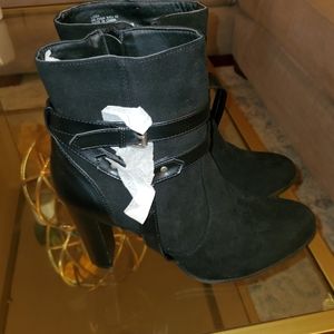 Never worn JustFab black booties